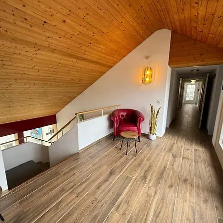 Auberge de jeunesse Double With View Därligen